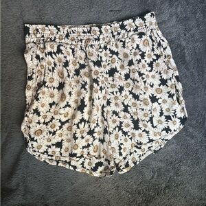 cute floral flowy shorts with pockets
